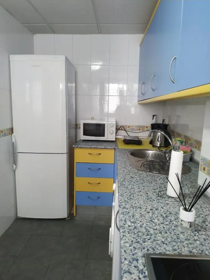 Malaga Yellow Duplex Free Parking And Terrace